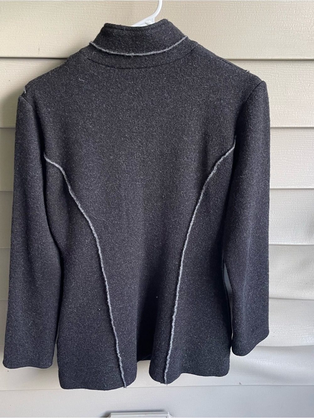 Icelandic Design 100% Wool Women’s Cardigan Sweater Size S Grey Artsy Layers - Picture 3 of 10